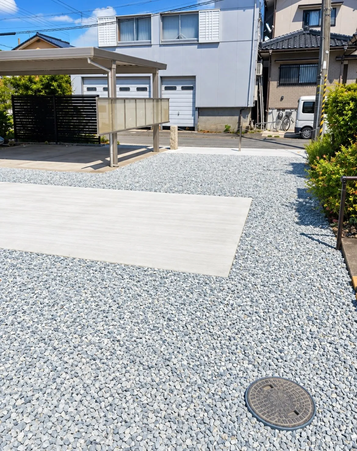 「豊岡市 雑草管理の手間を減らして、使いやすい駐車スペースへ...